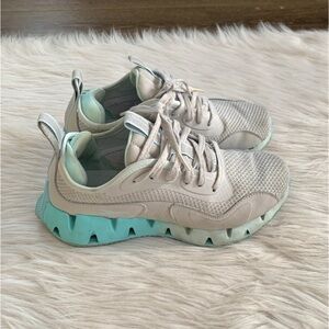 REEBOK ZIG DYNAMICA WOMEN'S SHOES CUSHIONED RUNNING SHOES